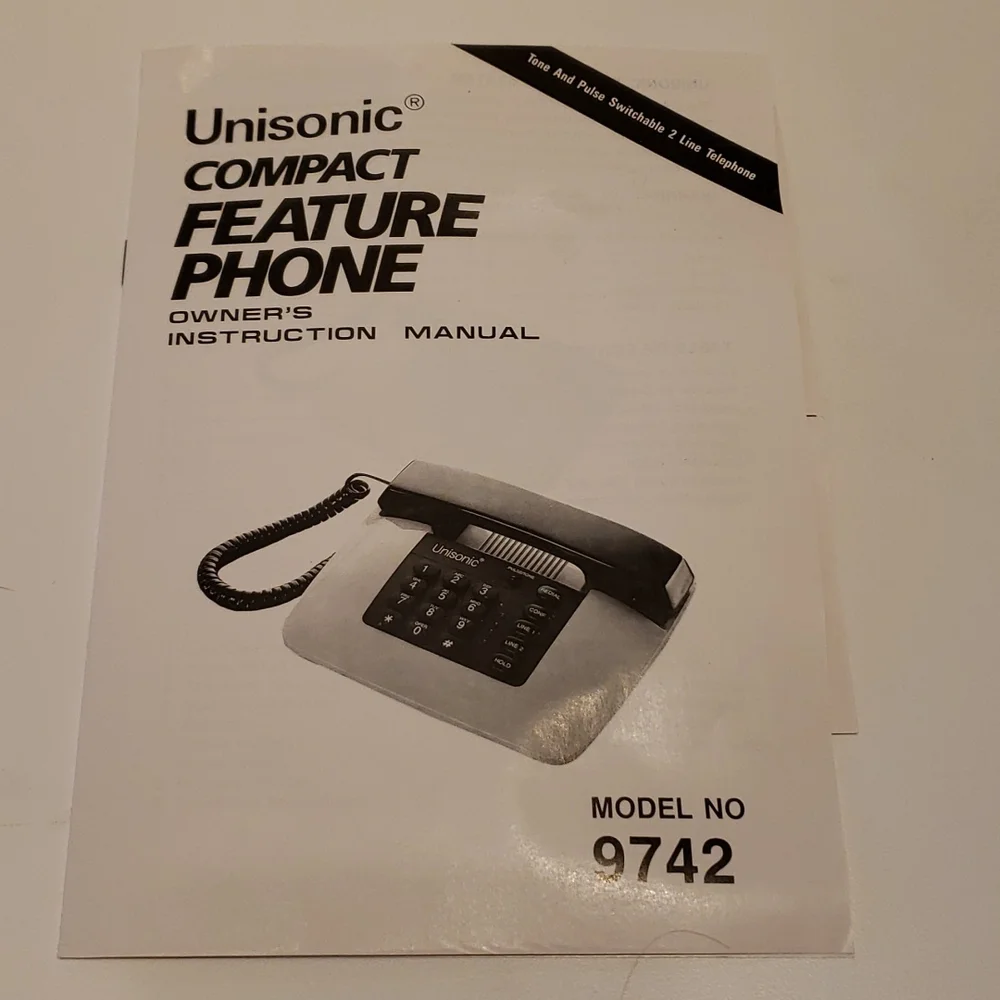 Host Pick Vintage Unisonic NIB Red & Black Sleek Phone